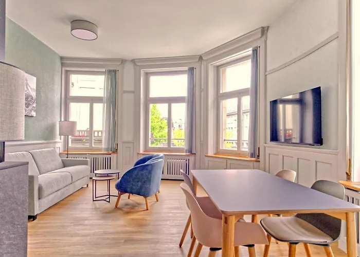 Bank House L 103 - Griwa Rent *